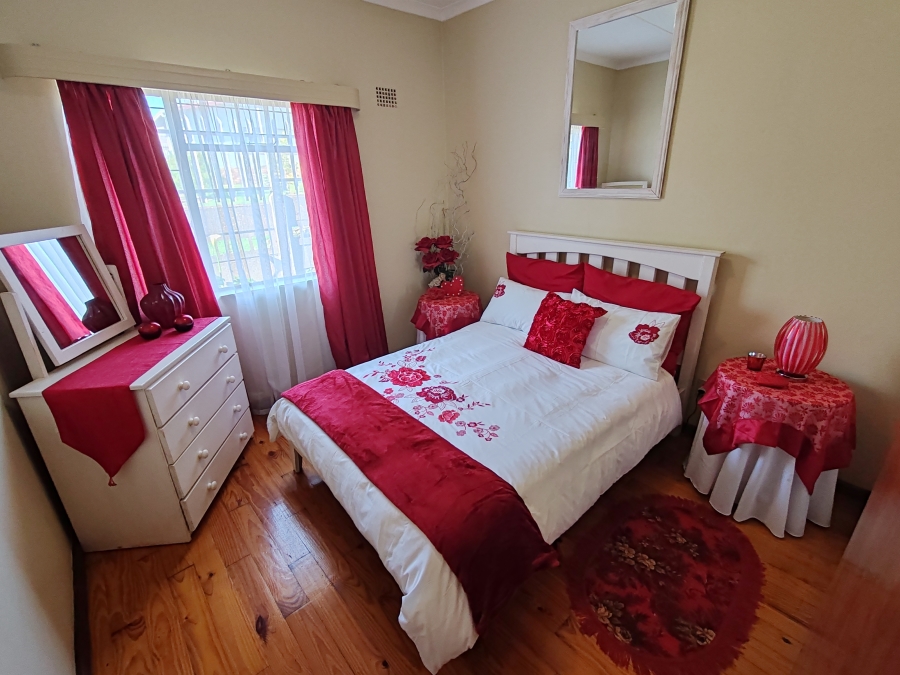 5 Bedroom Property for Sale in Vredenburg Western Cape